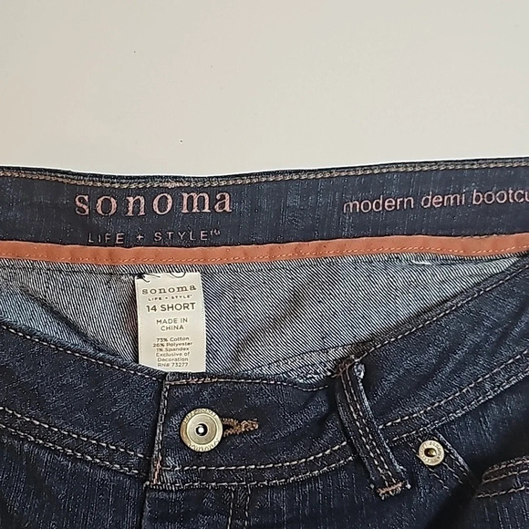 Sonoma Jeans Modern Demi Bootcut Sz 14 Short Like New - Picture 6 of 11